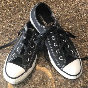 Black converse
